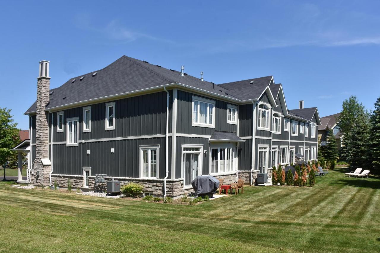 New Blue Mountain Village Snowbridge Executive Townhome Sleeps 10 With Outdoor Pool And Shuttle Nottawa Ngoại thất bức ảnh