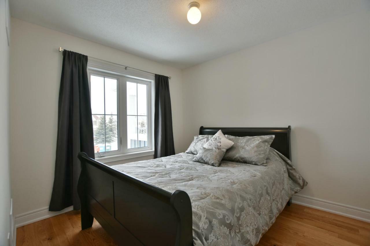 New Blue Mountain Village Snowbridge Executive Townhome Sleeps 10 With Outdoor Pool And Shuttle Nottawa Ngoại thất bức ảnh
